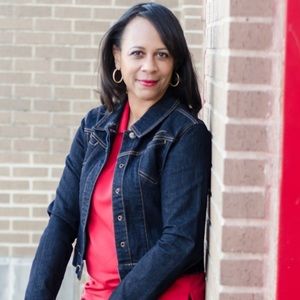 Meet your Posher, Alisa